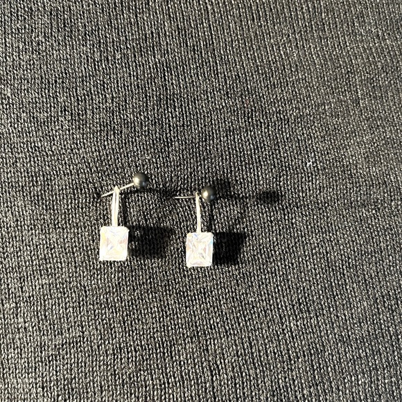 Silpada earrings with sterling silver and swarovski crystals- sparkling! - Picture 2 of 4